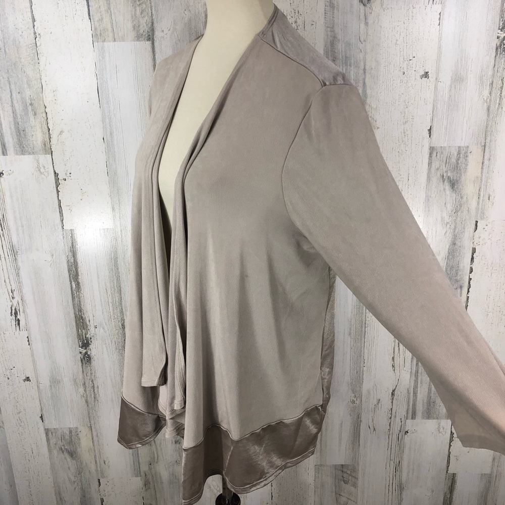 Chico’s Travelers shimmer Taupe Open Front Flowy Cardigan size 3